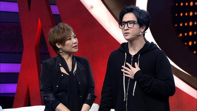 薛之谦首次做客《静距离》 谈亲人现场声泪俱下