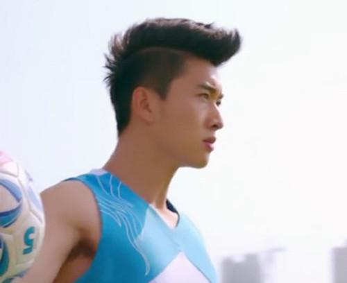 《旋风十一人》热播  胡歌出招苏幻俊为情奋斗(