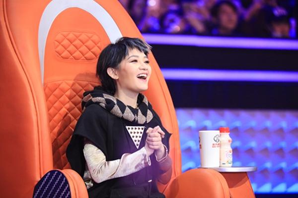 韩红助阵满江意欲夺冠 范晓萱嘻哈首秀惊艳四座