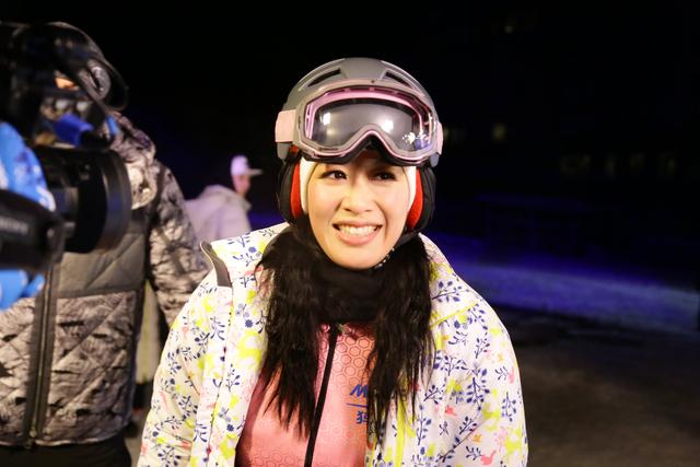 钟丽缇练就“凌波微步” 林依轮变身暖男老爸