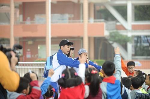 跑男4暖心起航 李晨倡导点滴公益从我做起