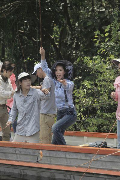 林志玲险坠河 距离食人鱼只差1秒距离