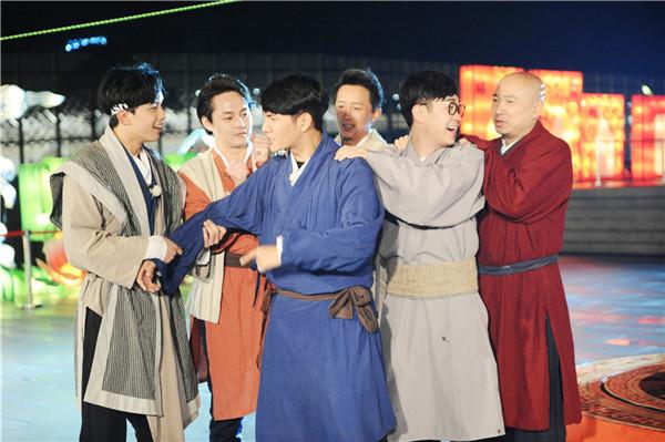 黑暗之星徐峥神奇逆转 六船员不忍别离温情告别