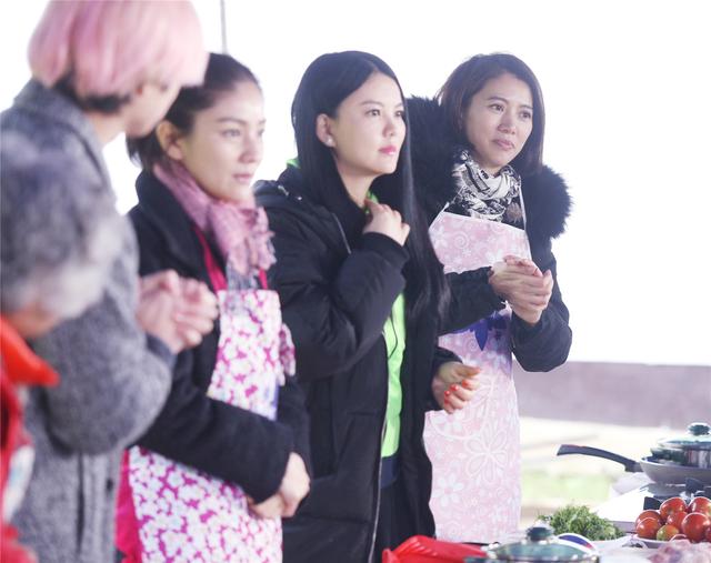 袁咏仪作弊频偷菜 逼急李湘：先把你的事干好！