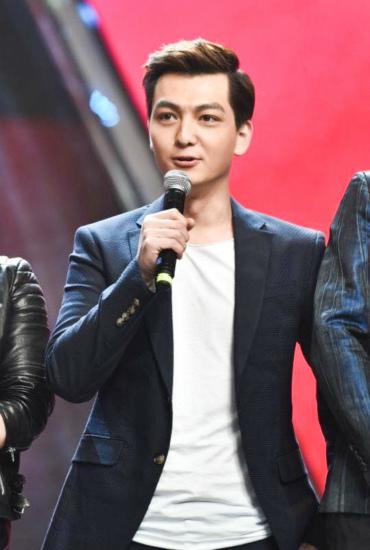 《欢乐颂》发布会 “男闺蜜”张晓谦重组CP