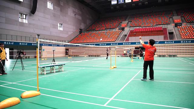 《跨时代战书》老顽童百步穿杨 打羽毛球钉钉子