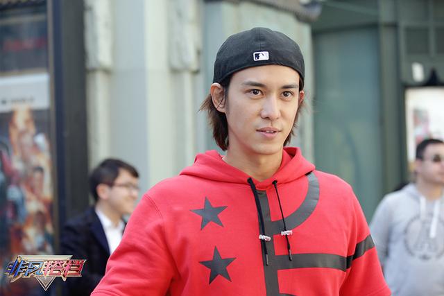 陈楚河克服恐高 “上天入水”战斗力升级