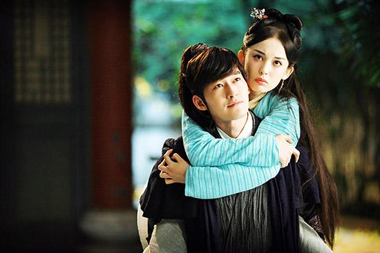 《山海经》热播   张翰分饰两角挑战精分人格