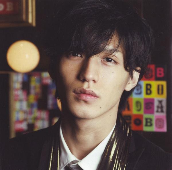 锦户亮出演《小豆豆电视台》 演绎著名前辈歌手