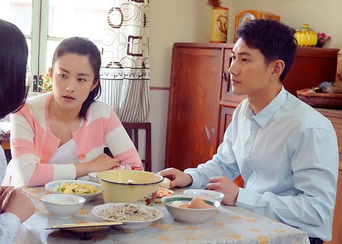 何明翰《仨妈俩爸》热拍 追求品质情感剧也出彩