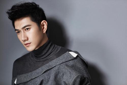 何明翰《仨妈俩爸》热拍 追求品质情感剧也出彩