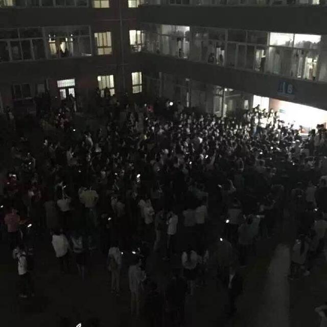 你们围观阮经天魏晨 我们潜入后方找到他们老巢