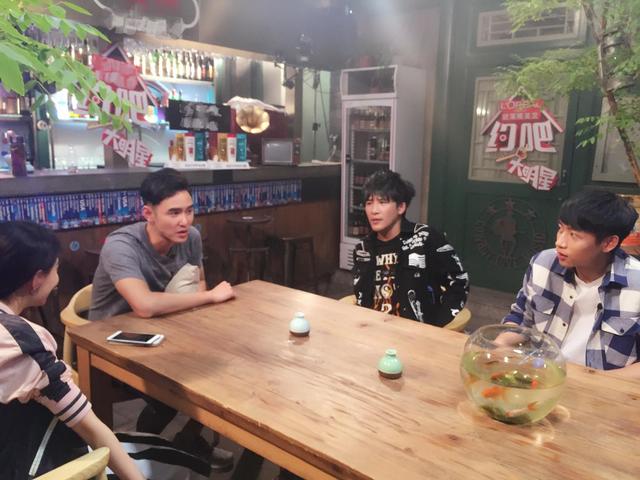 你们围观阮经天魏晨 我们潜入后方找到他们老巢