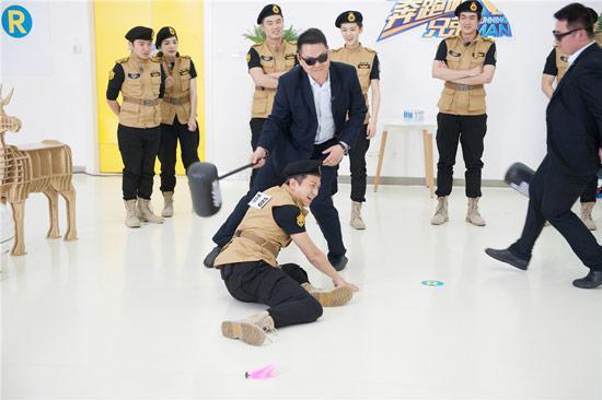 《跑男4》拿卧底剧情对打《全员2》 李晨破了功