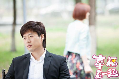 《幸福在一起》热播 凌潇肃新片做见习“奶爸”