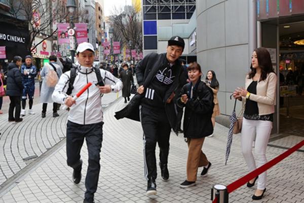 郑元畅激励黎明暴走东京 反超林依晨夺冠