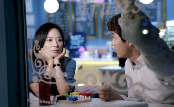 杨玏遇爆笑“水逆” 戏中跳楼戏外裸戏被删 