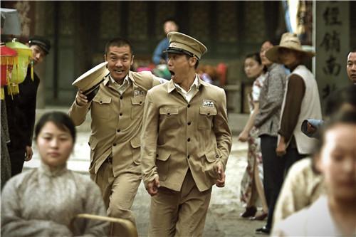 《金水桥边》开播 李乃文幽默登场“大斗法”