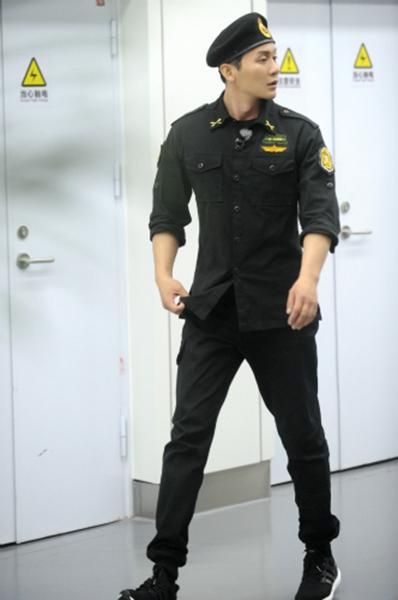 《跑男4》心理战打响 李晨上演高智商间的较量