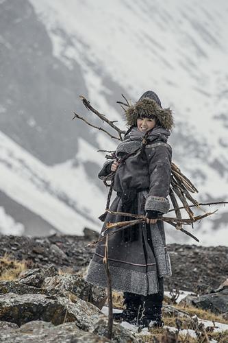 黄曼《骡子与金子》新疆开机 大风雪崩如常拍摄