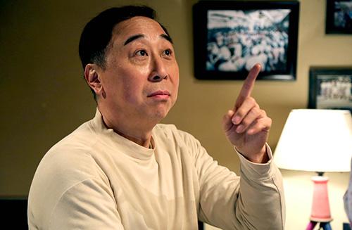 冯巩时隔20年演新剧 《生活有点甜》地面开播