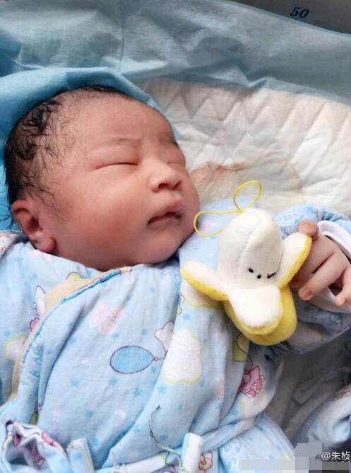 朱桢升级当爸爸 儿子取名“爱德华”有深意