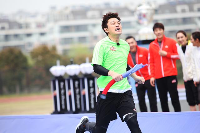 《来吧冠军》上演飞人大战 孙艺洲尹正被吓跑