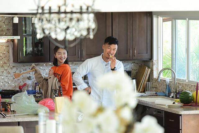 《相爱吧》余文乐谈家庭观 宇宙cp承诺保存真心