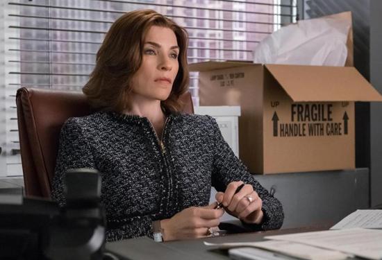 《傲骨贤妻》上演大结局 媒体热评：结束及时