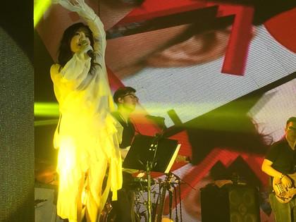 徐佳莹香港开唱 一句话让赞助商脸绿了