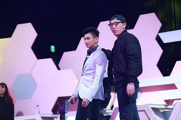 《蜜蜂》赴韩PK斩高收视 吴奇隆暖男本色获关注