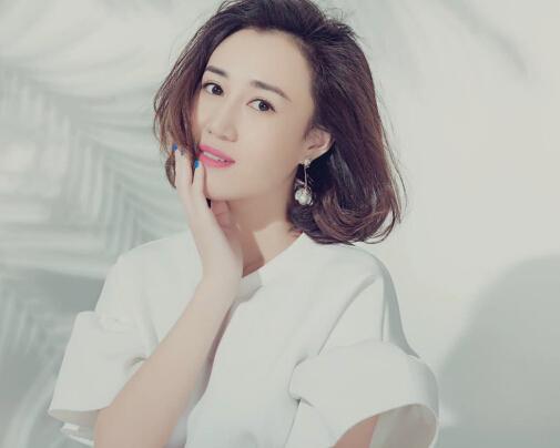 《小草青青》火热开拍 戴笑盈为爱弃前程