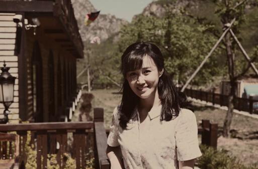 《小草青青》火热开拍 戴笑盈为爱弃前程