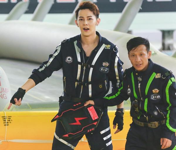 汪东城喊话同岁宋小宝：想“牛奶”配“咖妃”