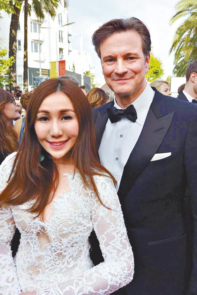 王思聪母亲也去了戛纳，还贵妇打扮参加晚宴