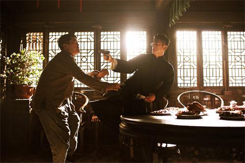 黄志忠亲身授课 梁大维秒变“一年级生”