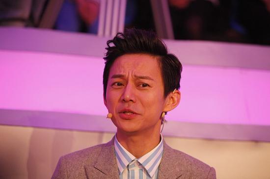 撒贝宁家庭地位首度曝光 撒白甜你也有今天