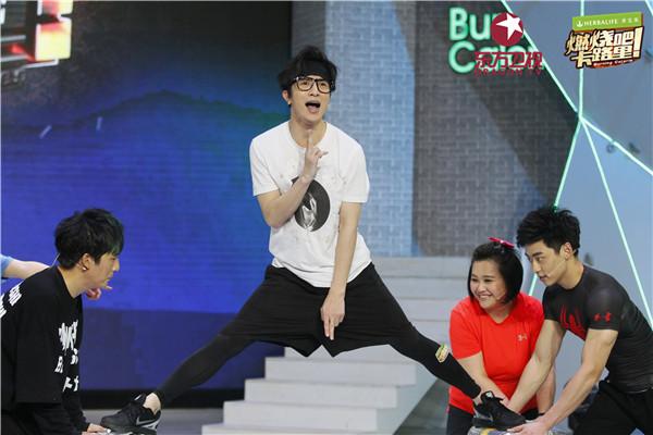 南薛北张上演段子手健身记 朱孝天变运动狂