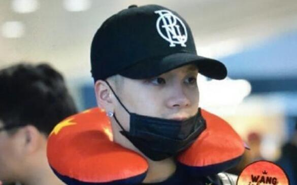 撒贝宁家庭地位首度曝光 撒白甜你也有今天