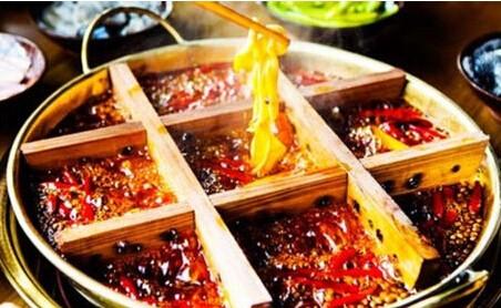 撒贝宁家庭地位首度曝光 撒白甜你也有今天