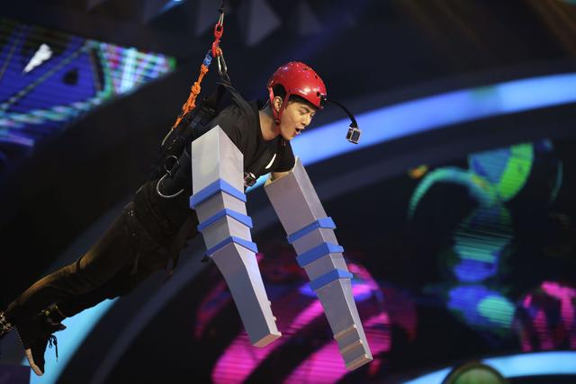 《拜托拿稳》叶祖新遭猪队友 汪东城被叫小鲜肉