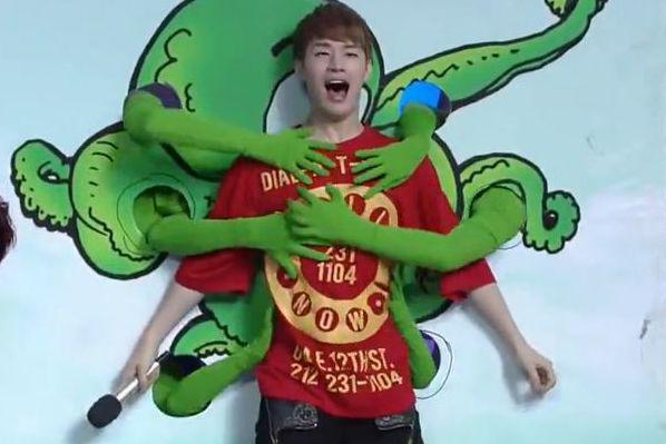 Henry不是王嘉尔第二!十年前何炅就在提携他了