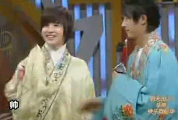 Henry不是王嘉尔第二!十年前何炅就在提携他了