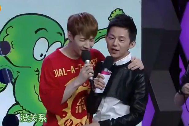 Henry不是王嘉尔第二!十年前何炅就在提携他了