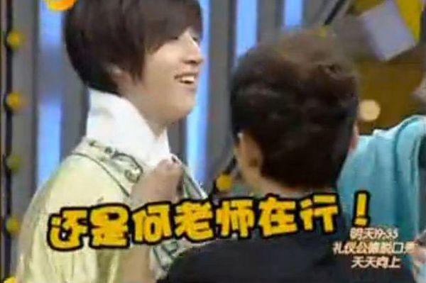 Henry不是王嘉尔第二!十年前何炅就在提携他了