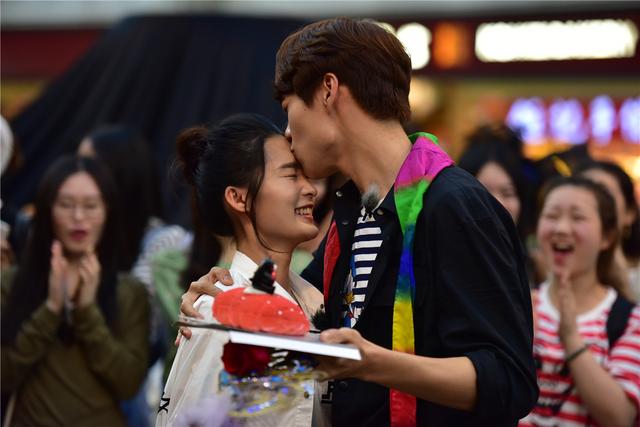 宋智孝“拷问”陈柏霖初恋 李沁为魏大勋庆生