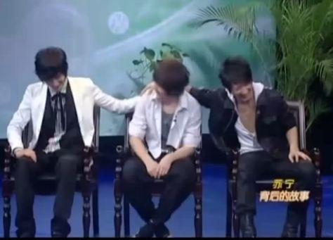 Henry不是王嘉尔第二!十年前何炅就在提携他了