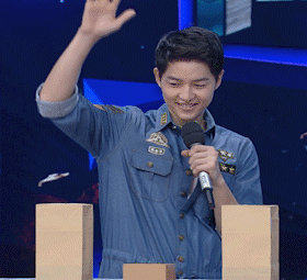 看宋仲基宠溺的眼神,感觉贾玲才是他的真爱啊