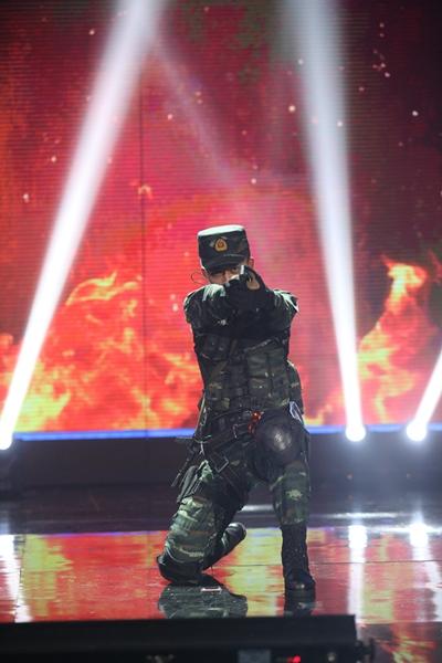 特警杨明鑫吸粉无数 《天天》改版诚意可见