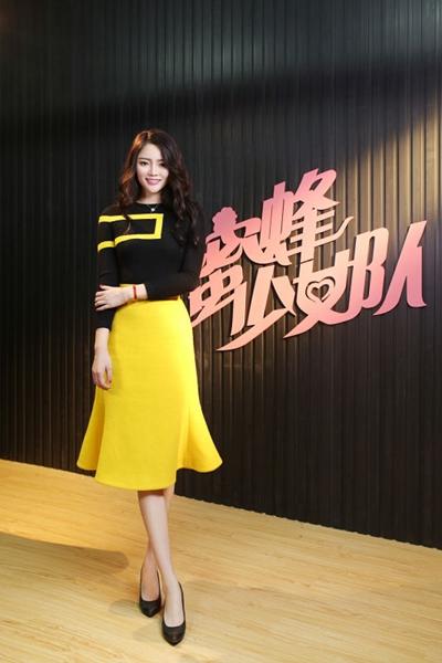 跨界女神苏红时尚穿搭玩转《蜜蜂少女队》